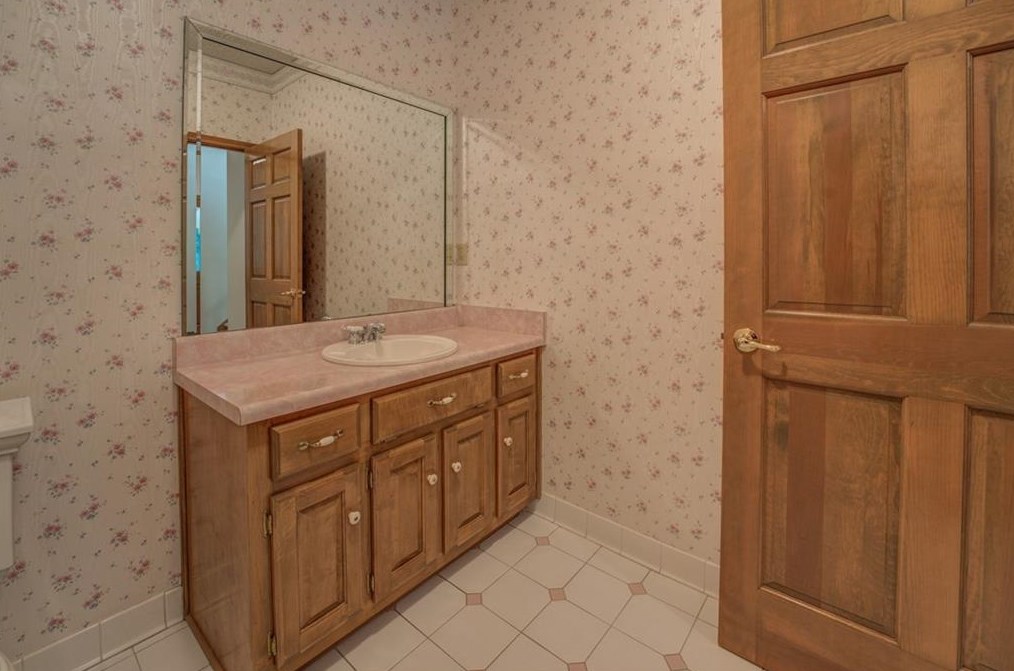 210 Glad Dl Dr, Conyers GA  30094-3216 exterior