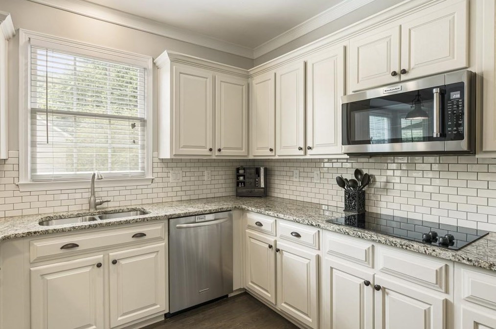 11615 Dunhill Pl Dr, Alpharetta GA 30005-7240 exterior