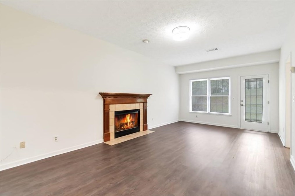 430 Meadowfield Trl, Lawrenceville GA  30043-5437 exterior