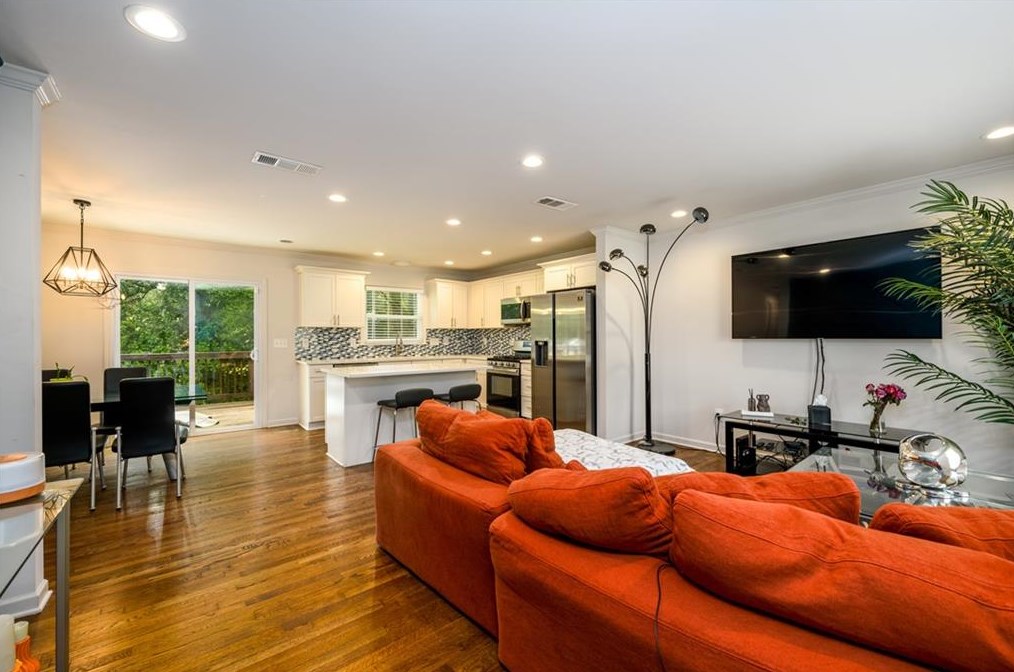 2200 Rollingview Dr, Decatur GA  30032-6141 exterior