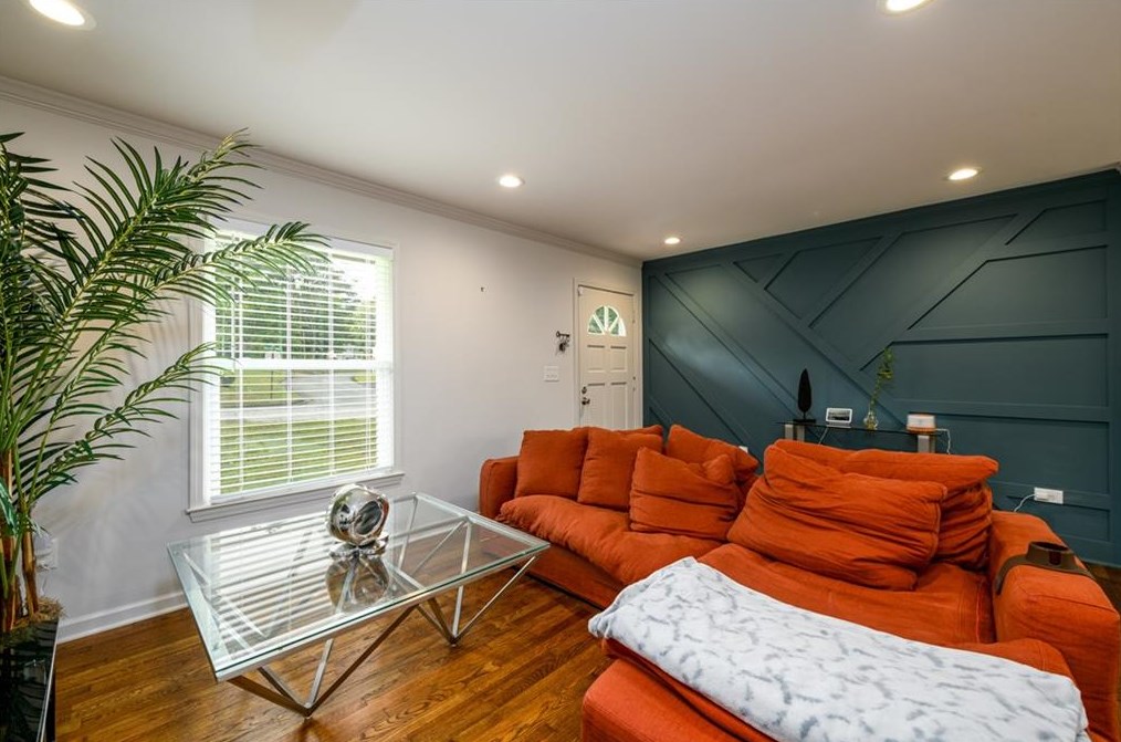 2200 Rollingview Dr, Decatur GA  30032-6141 exterior