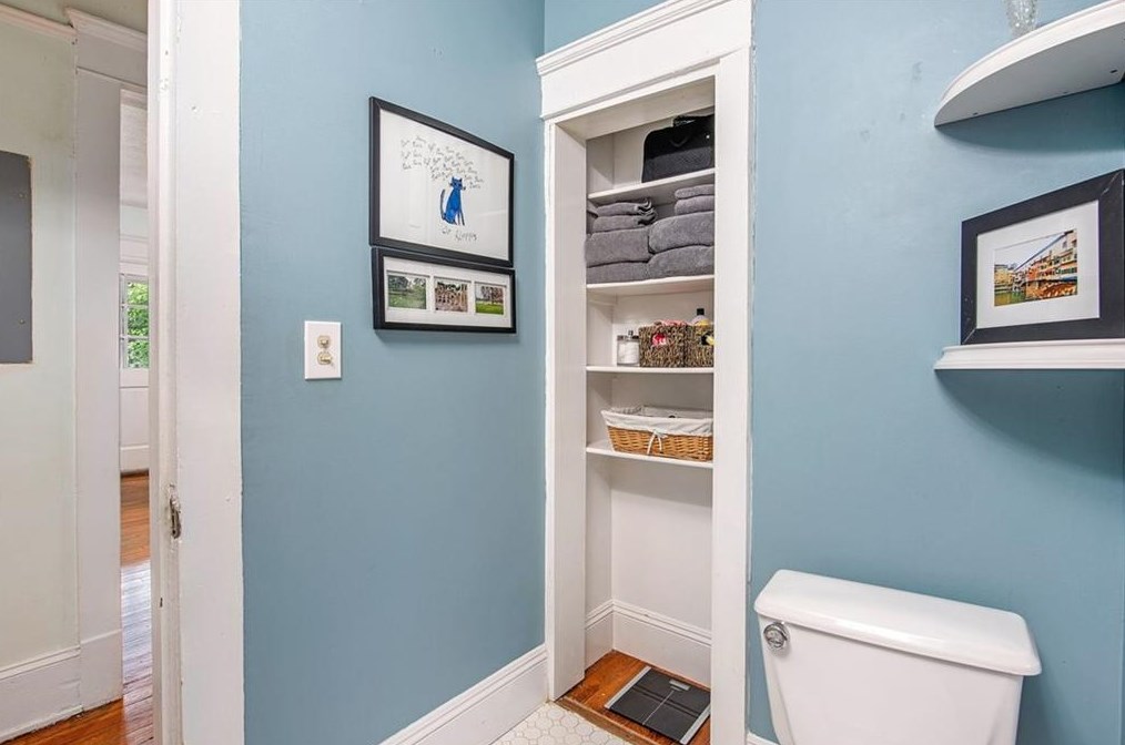 1430 Oakview Rd, Decatur GA  30030-4229 exterior