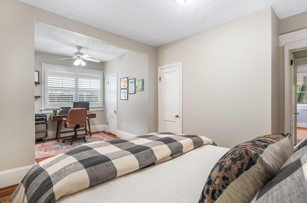 1430 Oakview Rd, Decatur GA  30030-4229 exterior