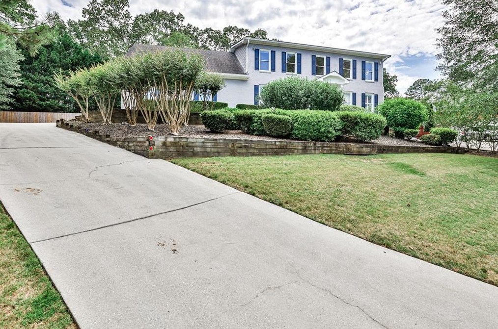 941 Cedar Trace, Lilburn, GA 30047