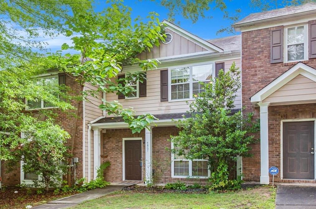 4867 Robinson Square Dr, Acworth, GA 30101-4889