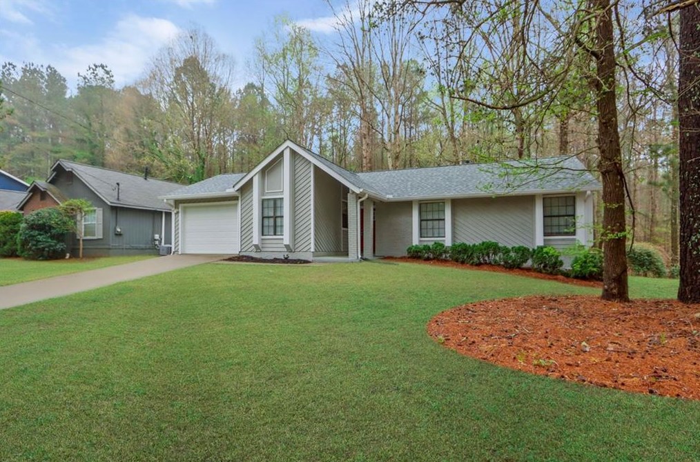 582 Tarragon Way Sw, Atlanta, GA 30331