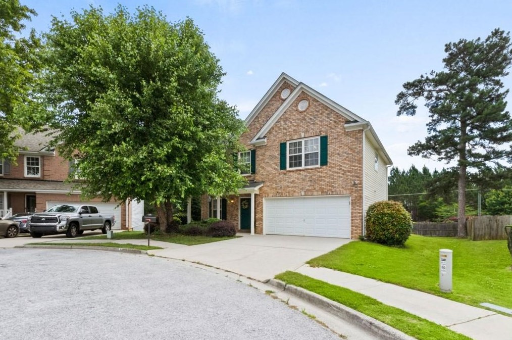 1126 Hawthorn Ln, Grayson, GA 30017