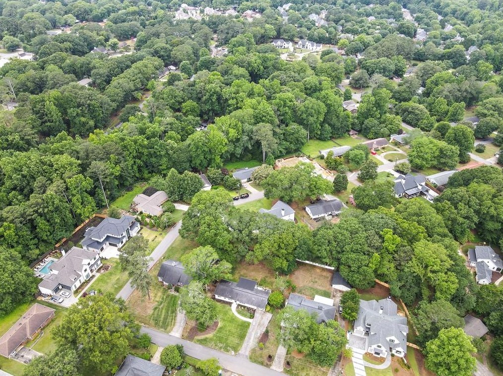 305 Mdw Dr, Alpharetta GA 30009-1545 exterior