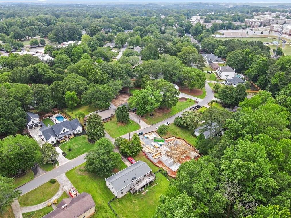 305 Mdw Dr, Alpharetta GA 30009-1545 exterior