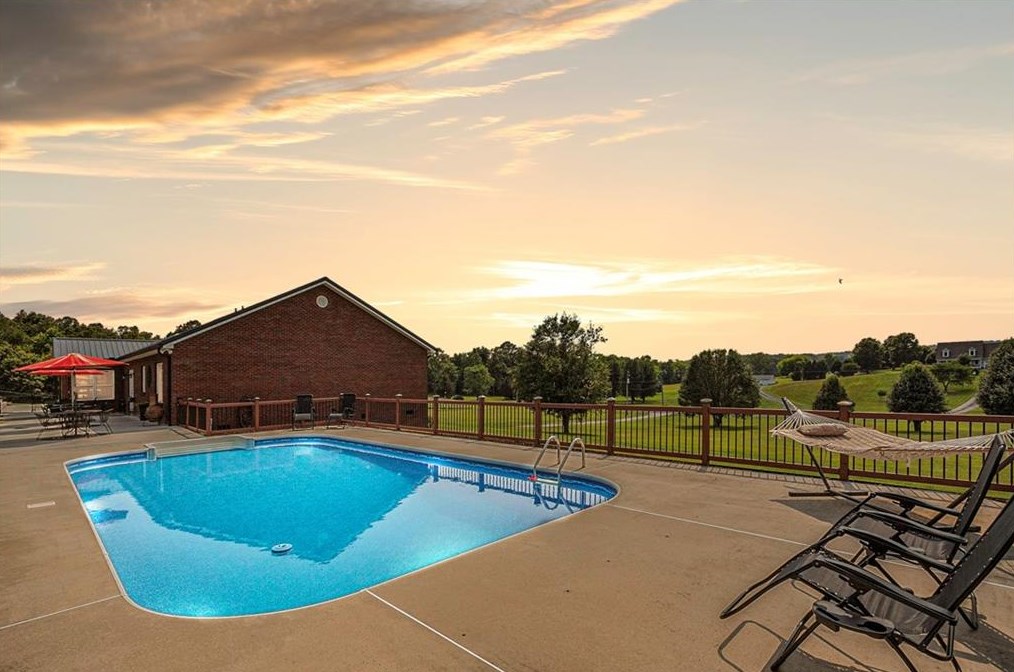 4986 Standifer Rd, Cohutta, GA 30710