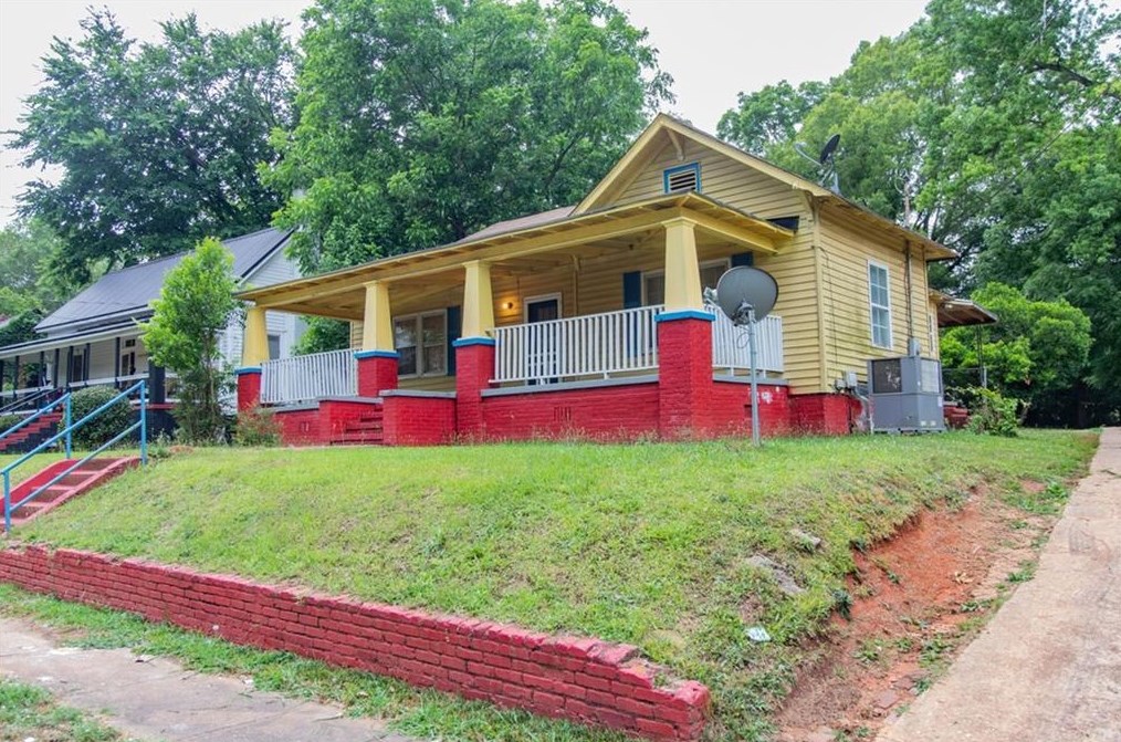 702 Murphy Ave, Lagrange, GA 30240