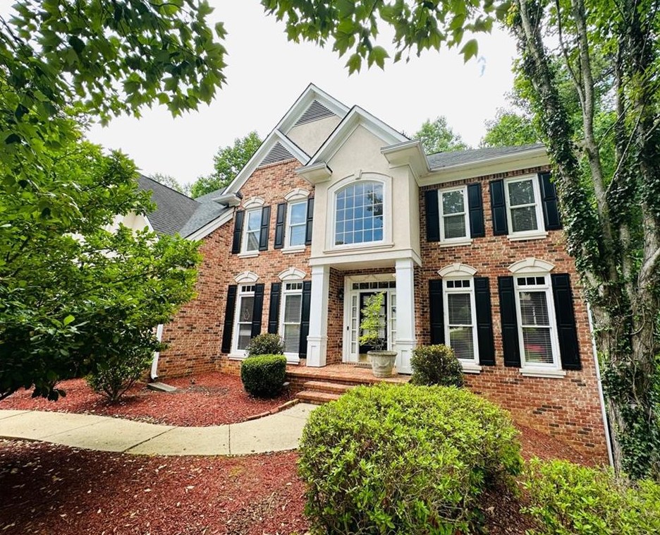 727 Vinings Estates Dr Se, Mableton, GA 30126