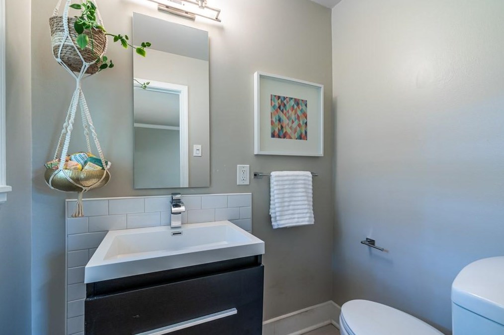 1275 Willivee Dr, Decatur GA 30033-4120 exterior