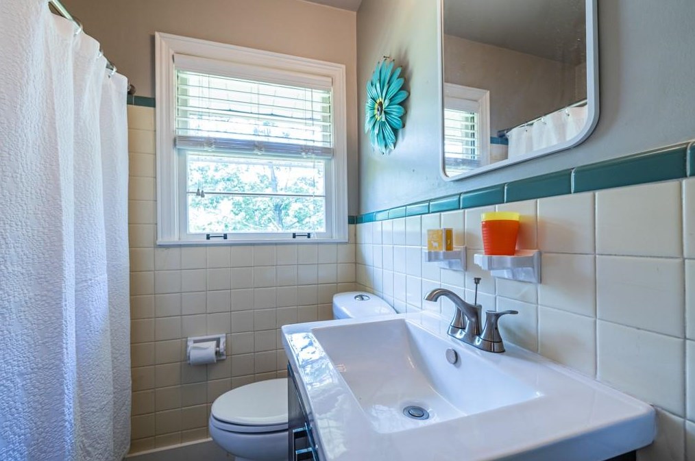 1275 Willivee Dr, Decatur GA 30033-4120 exterior