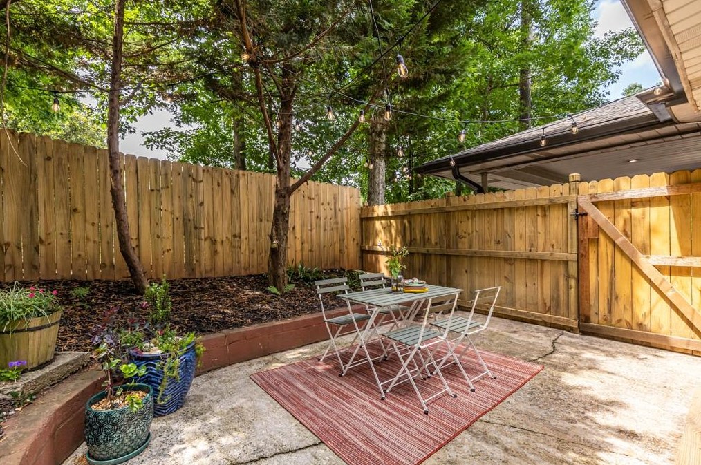 1275 Willivee Dr, Decatur GA 30033-4120 exterior