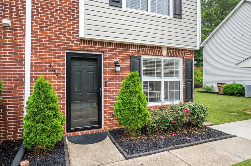 4330 Cypress Ct, Cumming, GA 30040-9001