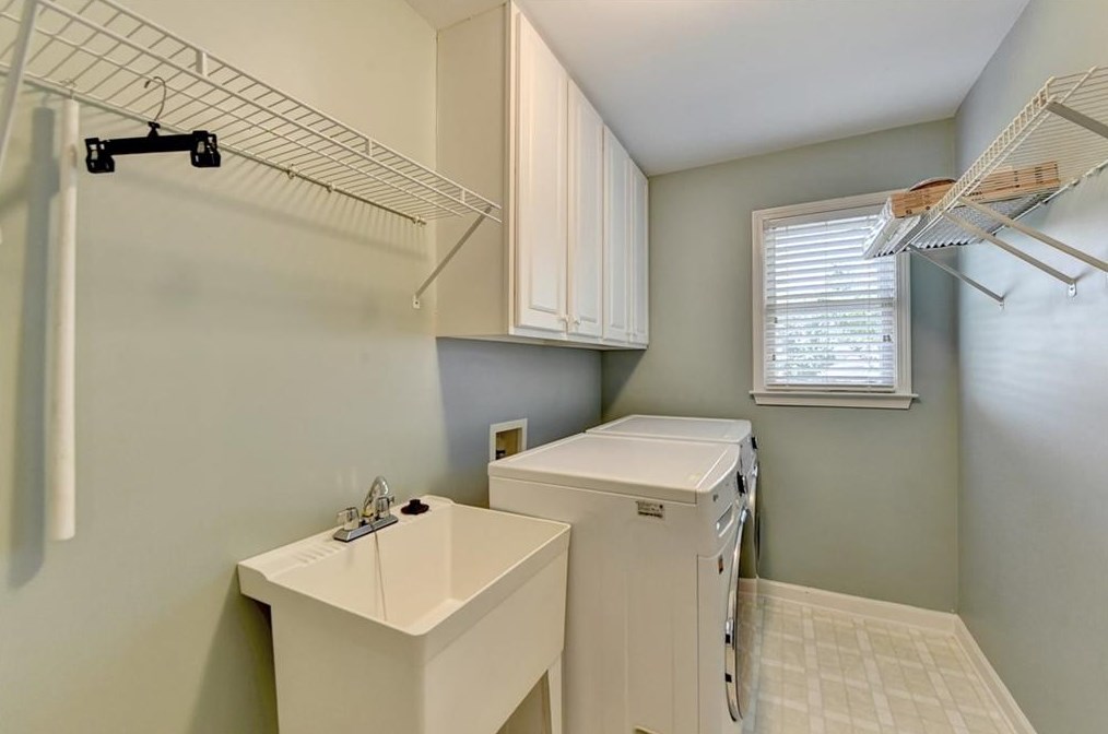 1718 Mulberry Lake Dr, Dacula GA  30019-4640 exterior