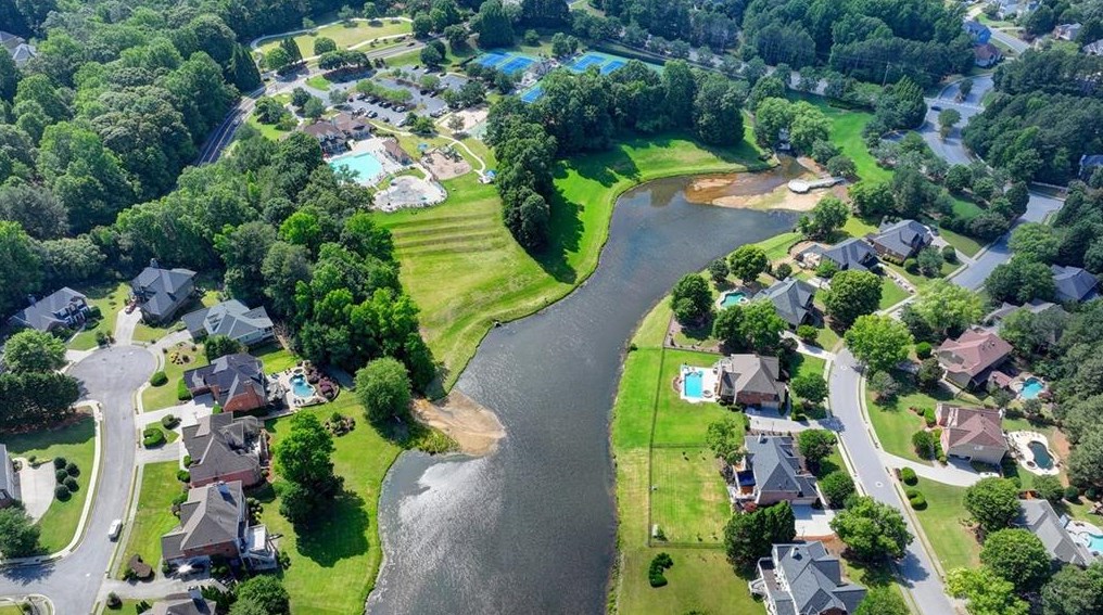 1718 Mulberry Lake Dr, Dacula GA  30019-4640 exterior