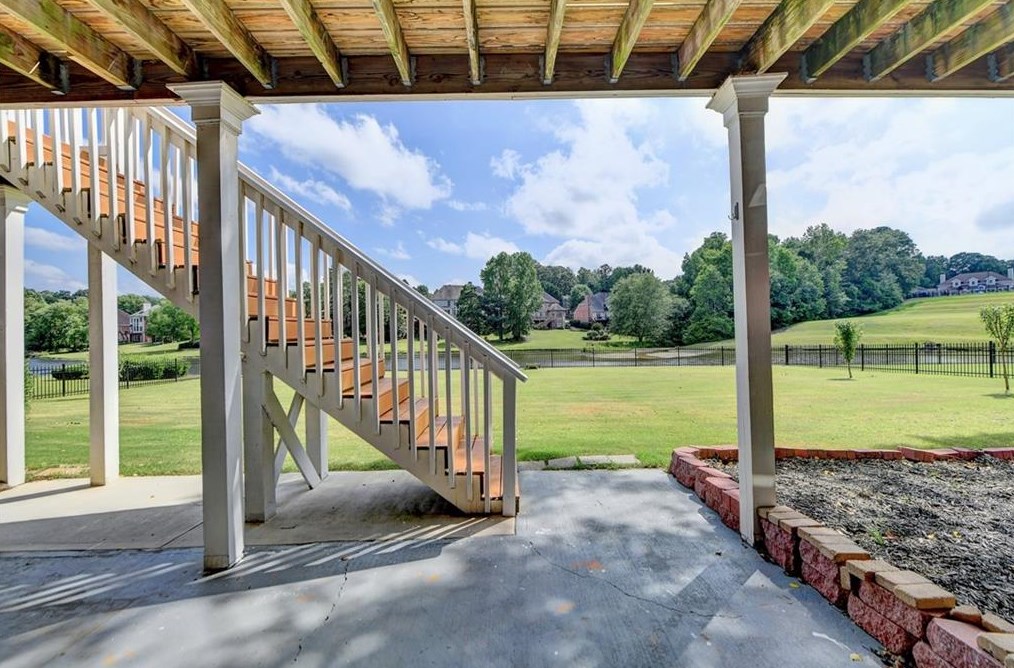 1718 Mulberry Lake Dr, Dacula GA  30019-4640 exterior