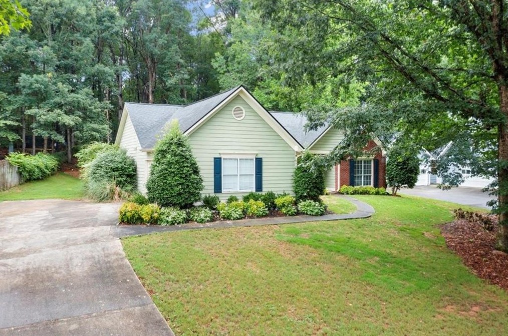 1975 Huntington Hill Trace, Buford, GA 30519