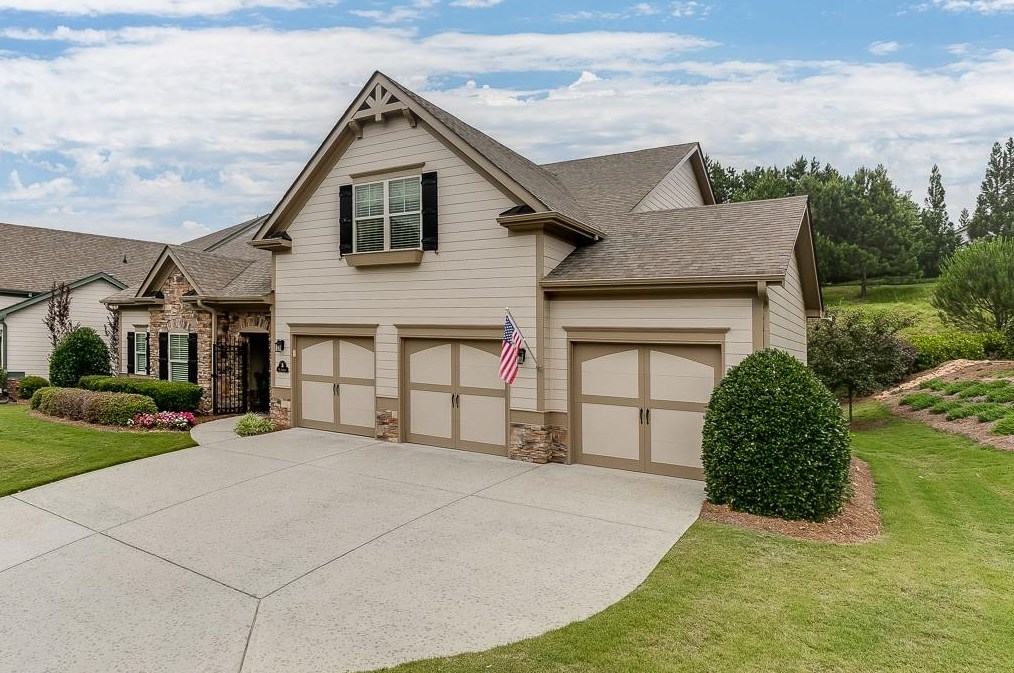 6749 Blue Heron Way, Flowery Branch, GA 30542-7767