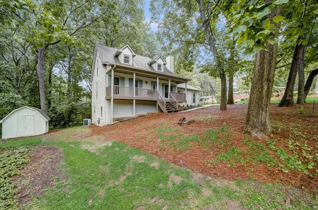 5422 Blackhawk Dr, Acworth, GA 30102-5927