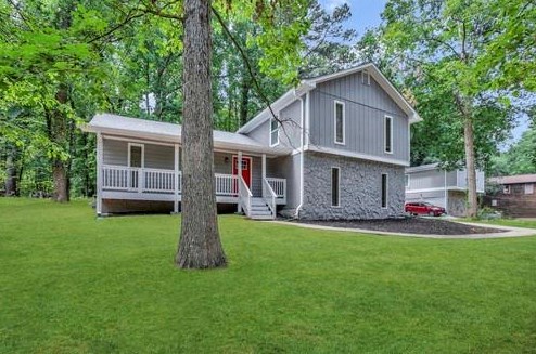 685 Raven Springs Trl, Stone Mountain, GA 30087