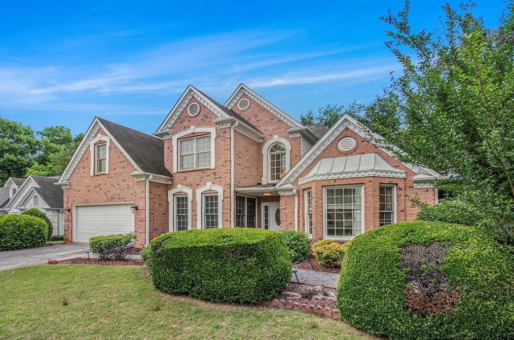 1010 Arbor Creek Dr, Roswell, GA 30076