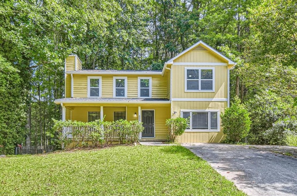 8996 Liberty Ln, Jonesboro, GA 30238-4512