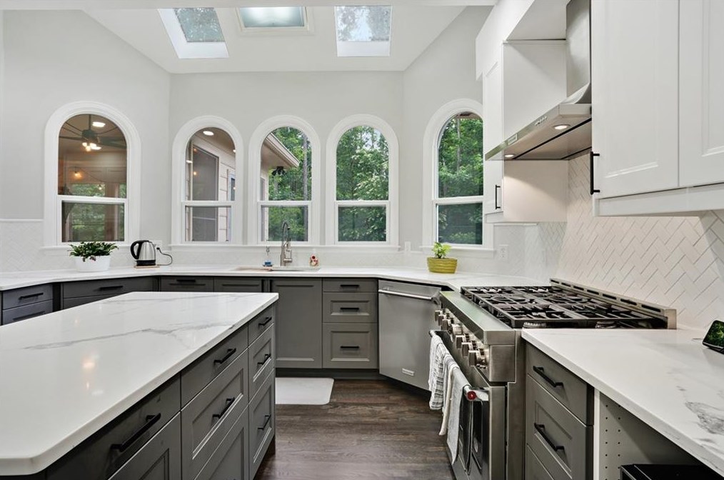 10610 Kingsmark Trl, Alpharetta GA  30022-4709 exterior