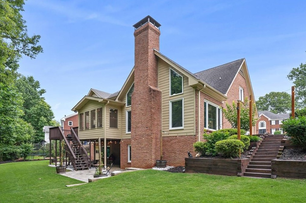 10610 Kingsmark Trl, Alpharetta GA  30022-4709 exterior