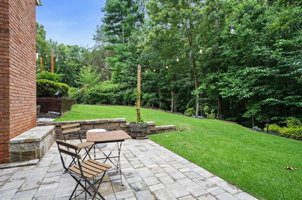 10610 Kingsmark Trl, Alpharetta GA  30022-4709 exterior