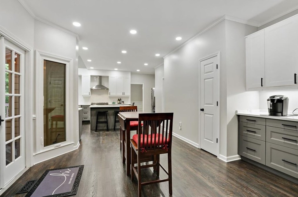 10610 Kingsmark Trl, Alpharetta GA  30022-4709 exterior