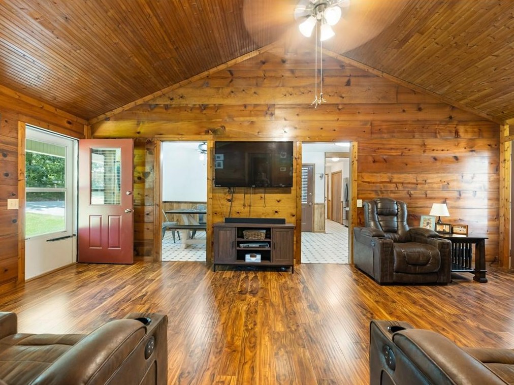 695 Bailey Woods Rd, Dacula, GA 30019