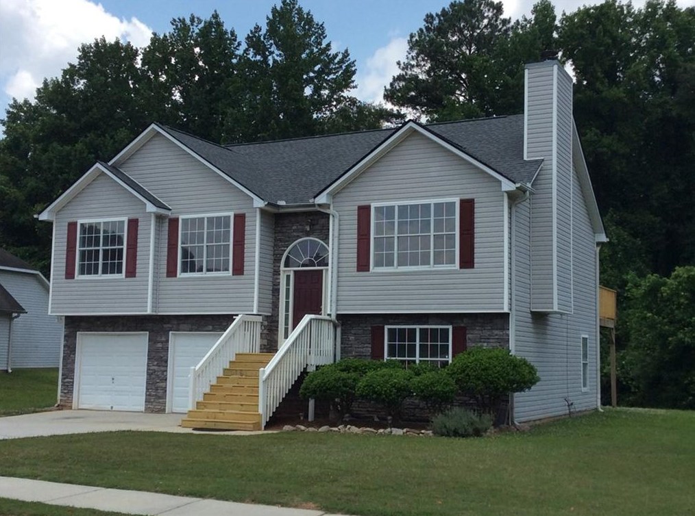 2974 Stone Creek Dr, Rex, GA 30273