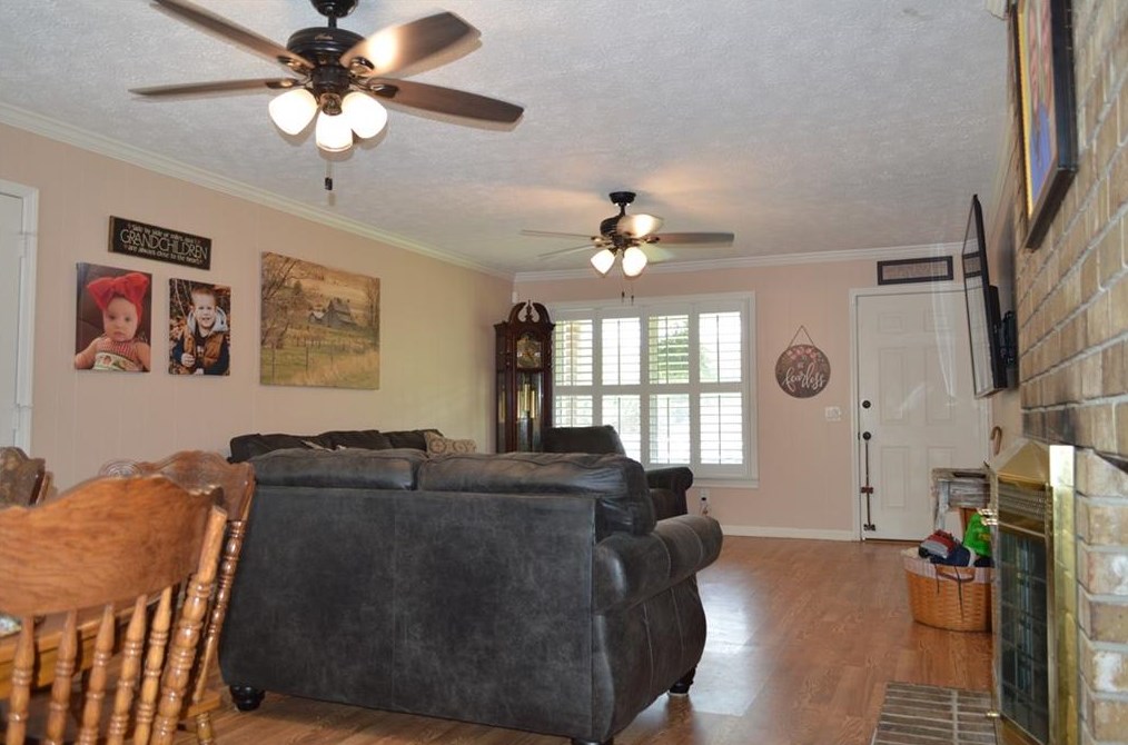 122 Stone Haven Dr, Calhoun GA  30701-2054 exterior