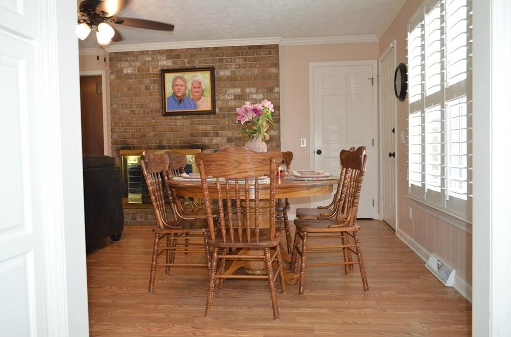 122 Stone Haven Dr, Calhoun GA  30701-2054 exterior