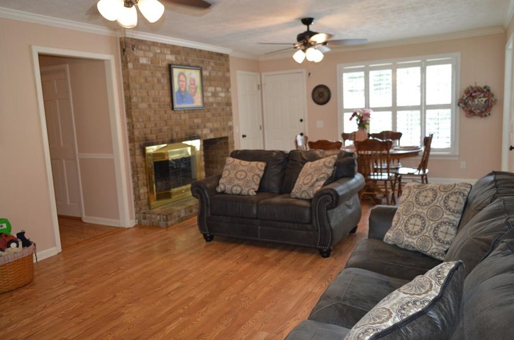 122 Stone Haven Dr, Calhoun GA  30701-2054 exterior