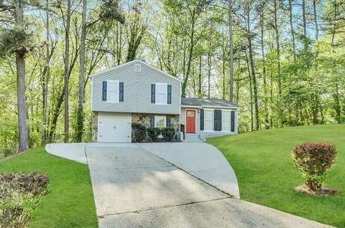 3835 Wood Path Dr, Stone Mountain, GA 30083