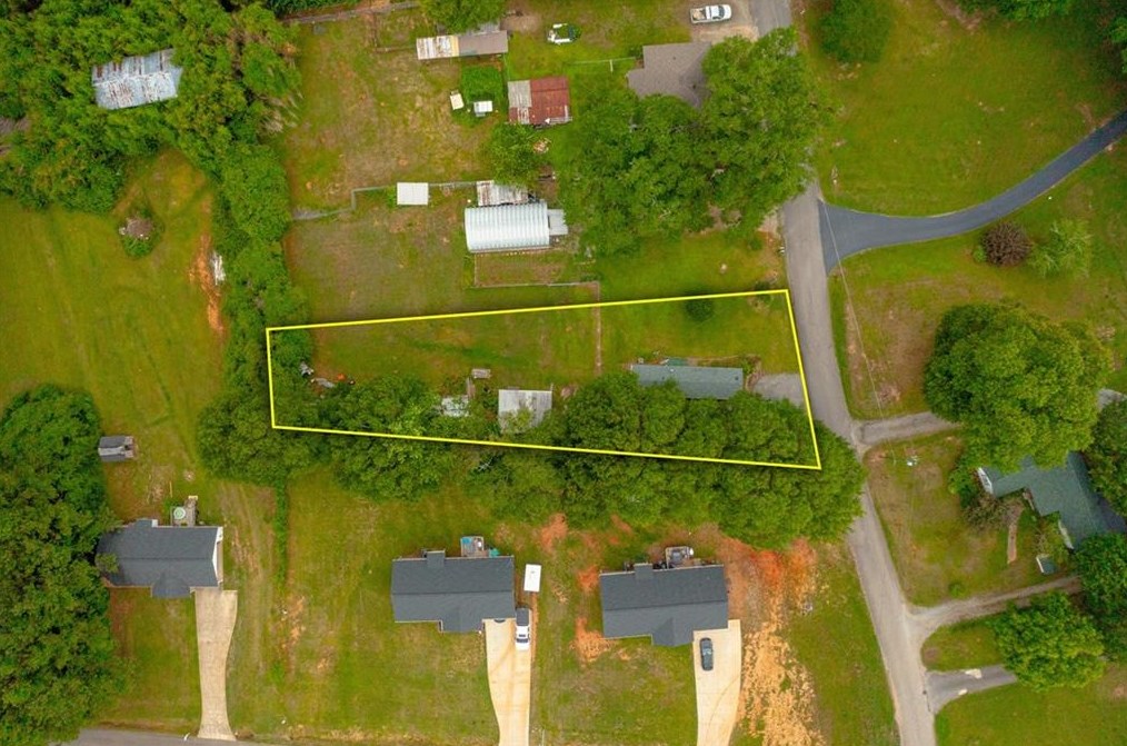 4033 Sutton Rd, Gainesville, GA 30506