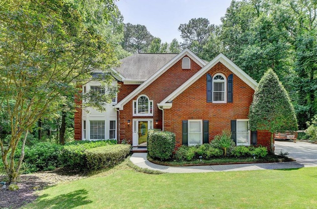 240 Skidaway Ct, Alpharetta, GA 30022-6050