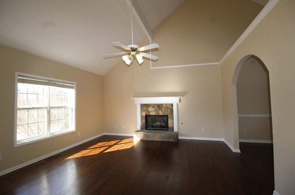 527 Towler Shoals Vw, Loganville, GA 30052
