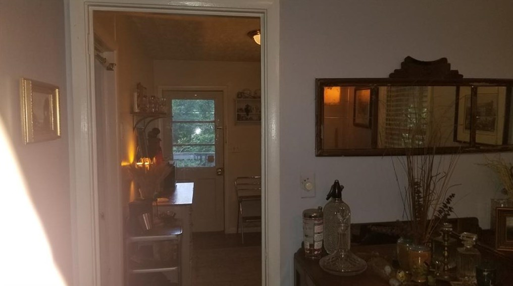 1951 Hooper St, Decatur GA  30032-4124 exterior