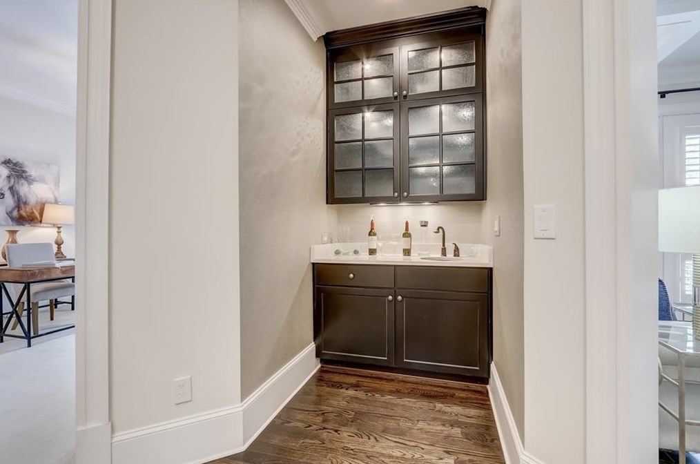 3784 Paces Lookout Cir, Atlanta GA  30339-1845 exterior