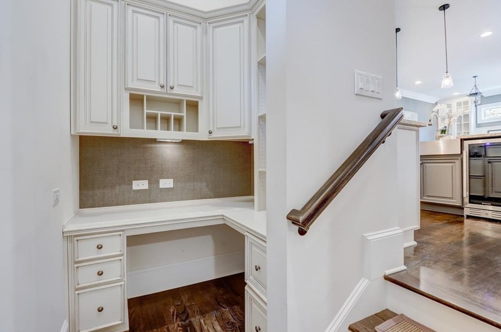 3784 Paces Lookout Cir, Atlanta GA  30339-1845 exterior