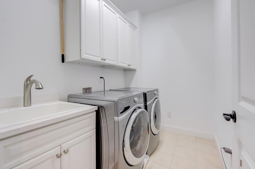 3784 Paces Lookout Cir, Atlanta GA  30339-1845 exterior