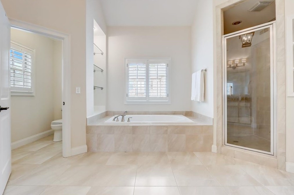 3784 Paces Lookout Cir, Atlanta GA  30339-1845 exterior