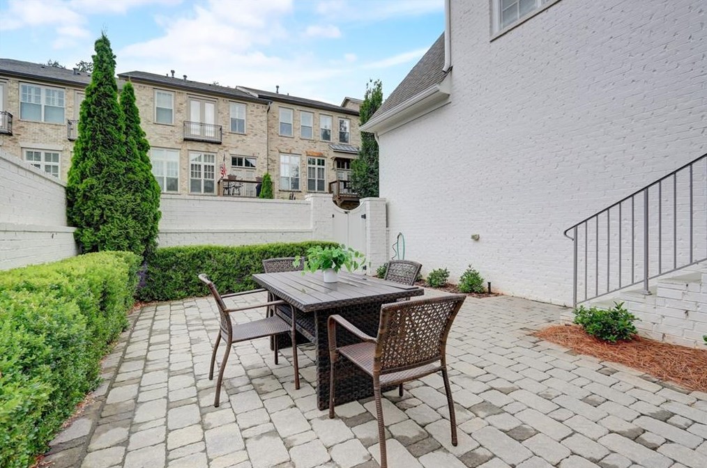 3784 Paces Lookout Cir, Atlanta GA  30339-1845 exterior