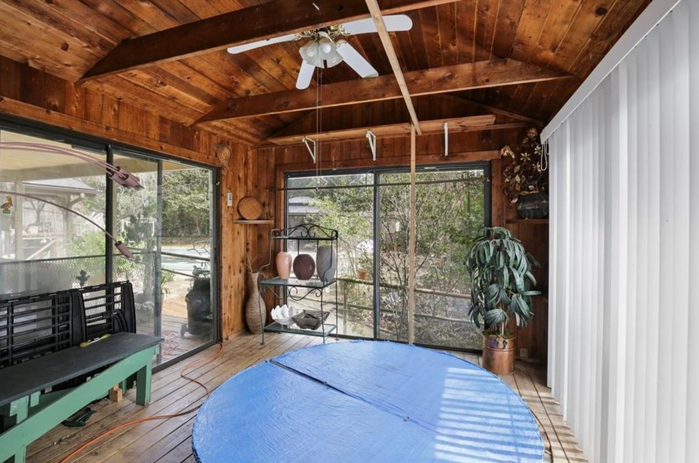 4381 King Valley Dr, Smyrna GA  30082-4226 exterior