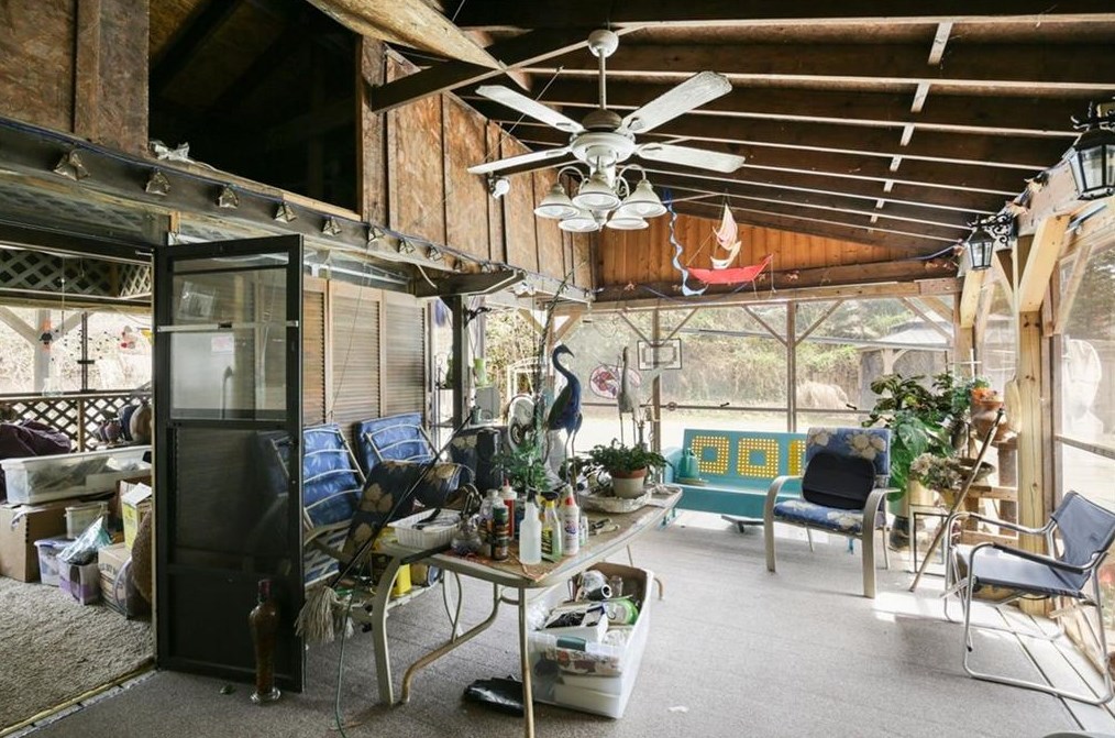 4381 King Valley Dr, Smyrna GA  30082-4226 exterior